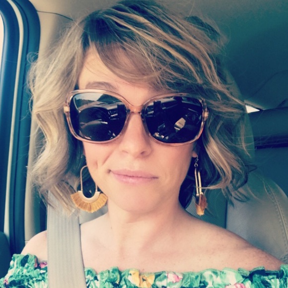 Meet your Posher, Megan - Picture 7 of 12